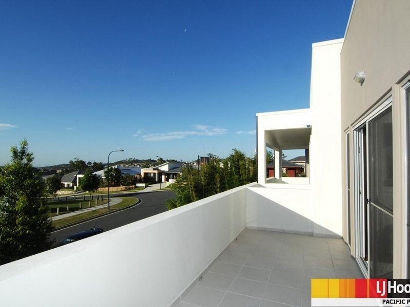 61 Laughlen Chase, Pacific Pines QLD 4211