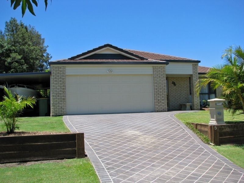 Pacific Pines QLD 4211
