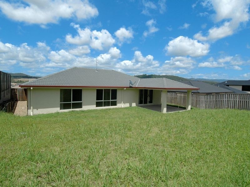 26 Wellers Street, Pacific Pines QLD 4211