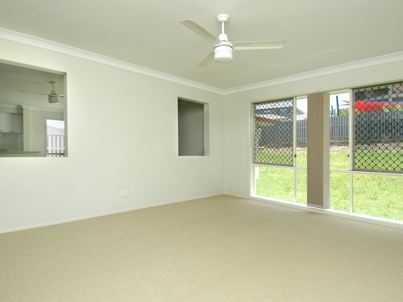 26 Wellers Street, Pacific Pines QLD 4211