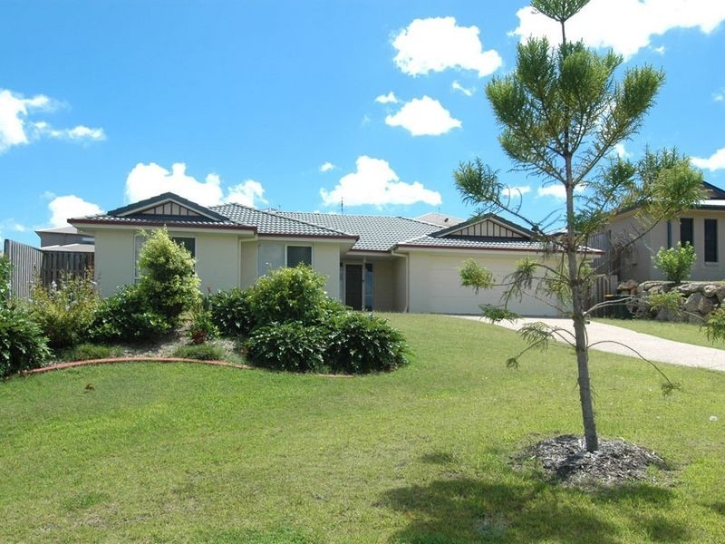 26 Wellers Street, Pacific Pines QLD 4211