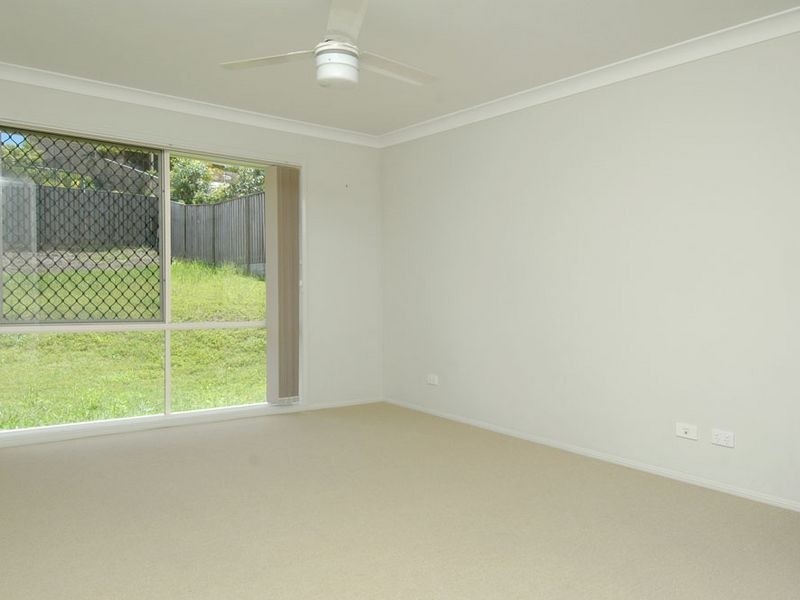 26 Wellers Street, Pacific Pines QLD 4211