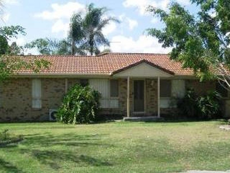 206 Universal Street, Oxenford QLD 4210