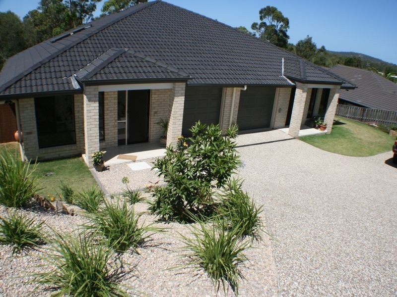 1/16 Penrhyn Street, Pacific Pines QLD 4211