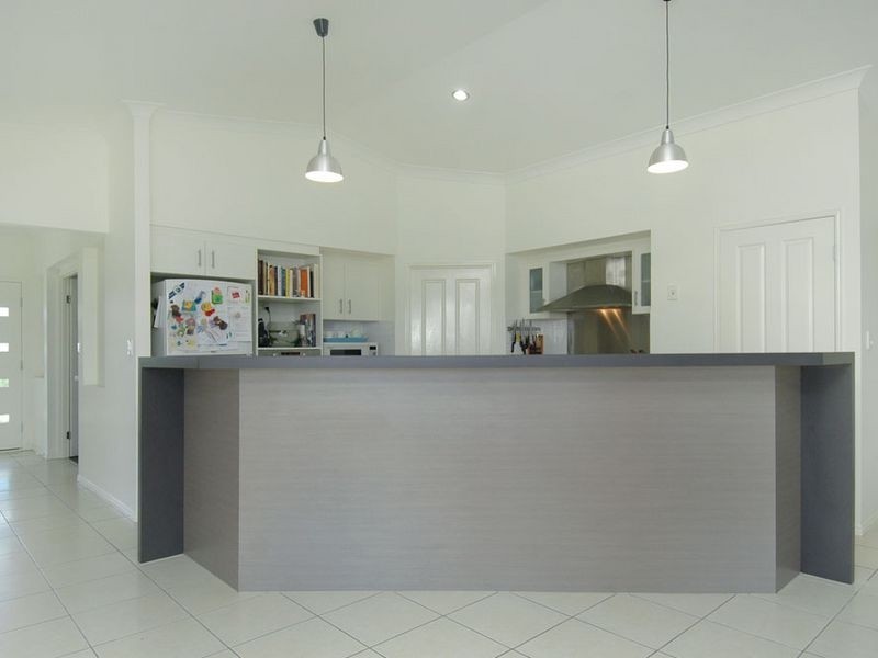 48 Lawley Crescent, Pacific Pines QLD 4211