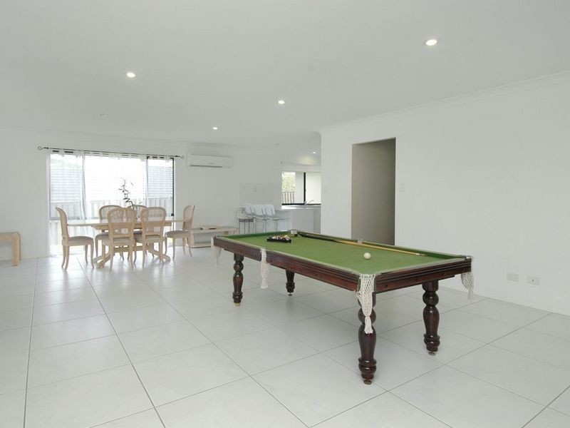 11 Buchanan Circuit, Pacific Pines QLD 4211