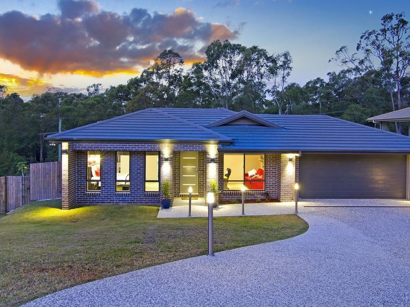 54 Davis Cup Court, Oxenford QLD 4210