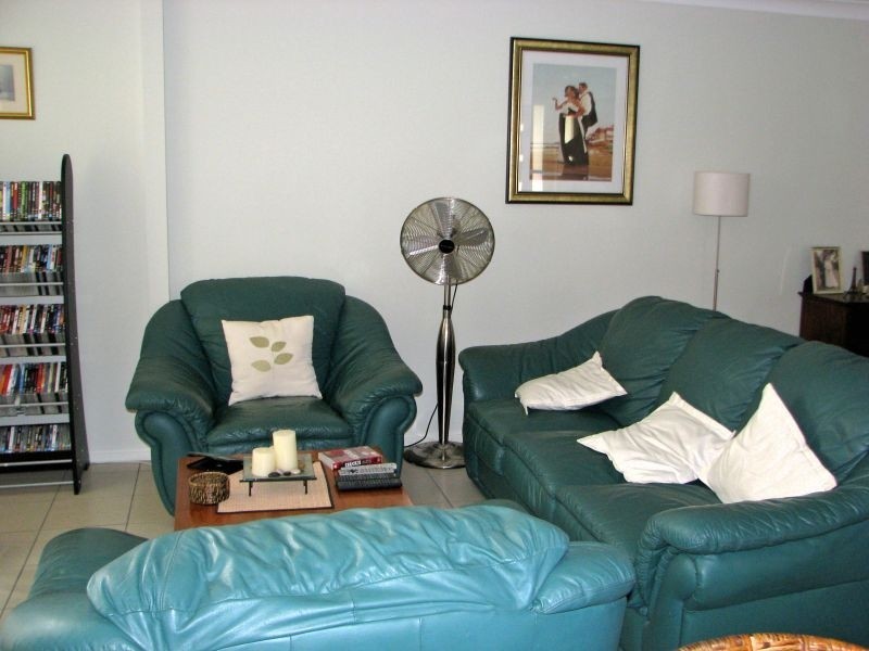 2/75 Buchanan Circuit, Pacific Pines QLD 4211