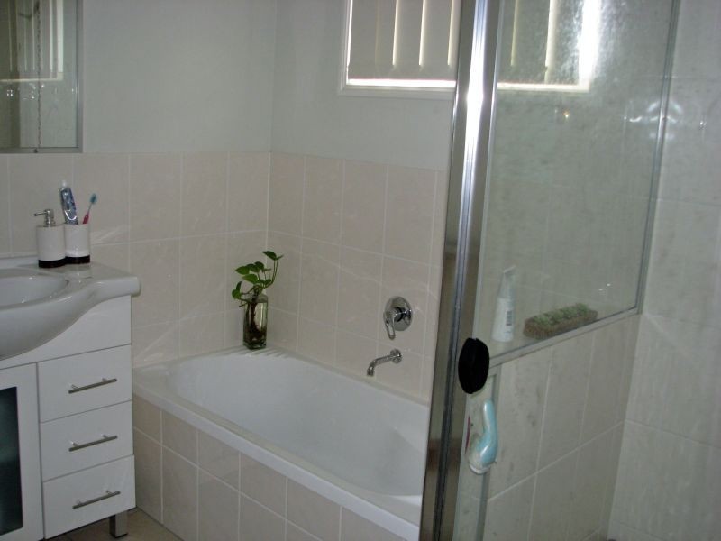 2/75 Buchanan Circuit, Pacific Pines QLD 4211