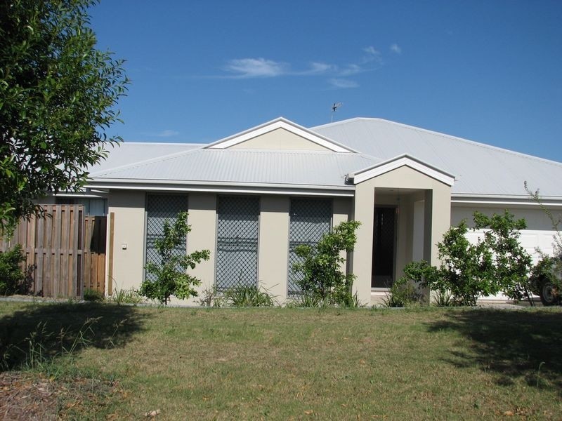 1/14 Argus Place, Pacific Pines QLD 4211