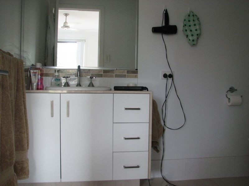 1/14 Argus Place, Pacific Pines QLD 4211