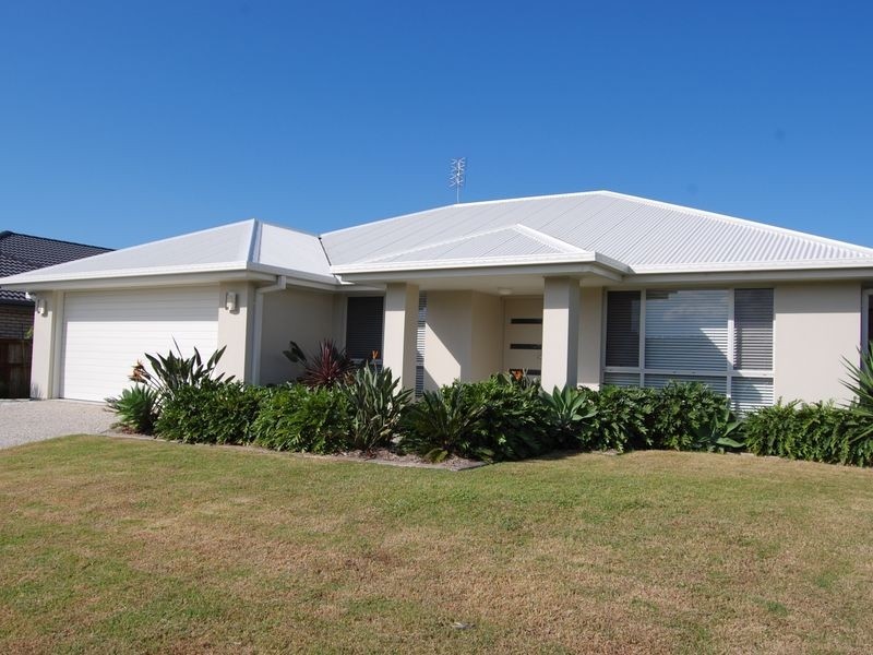 18 Govett Street, Pacific Pines QLD 4211
