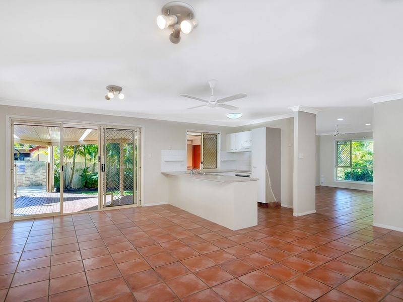 35 Davis Cup Court, Oxenford QLD 4210