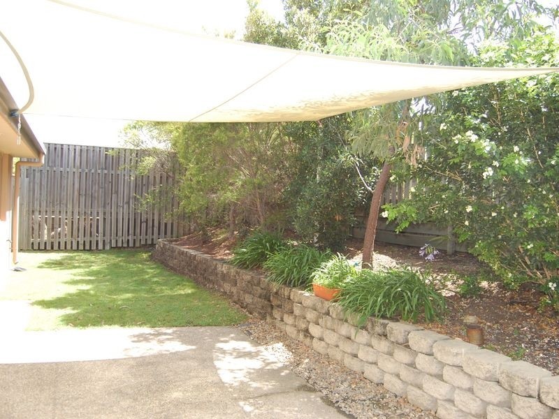 3 Mauke Place, Pacific Pines QLD 4211
