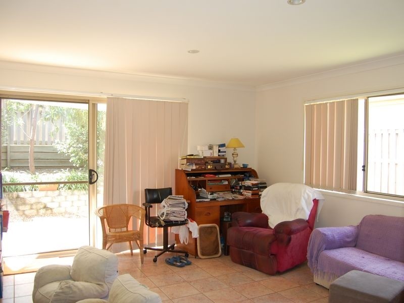 3 Mauke Place, Pacific Pines QLD 4211