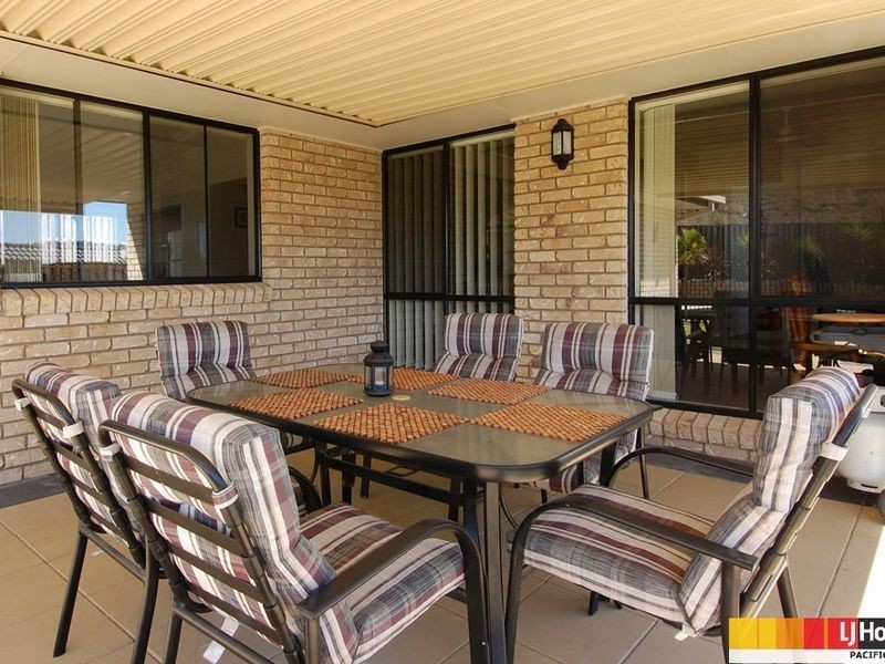 49 Bowley Street, Pacific Pines QLD 4211