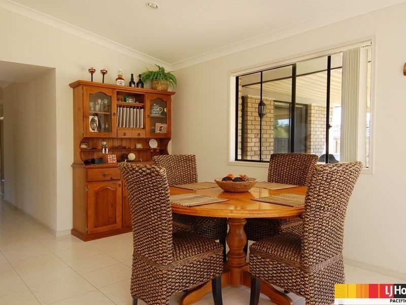 49 Bowley Street, Pacific Pines QLD 4211