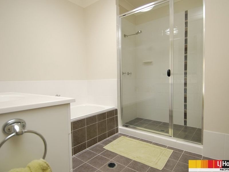 49 Bowley Street, Pacific Pines QLD 4211