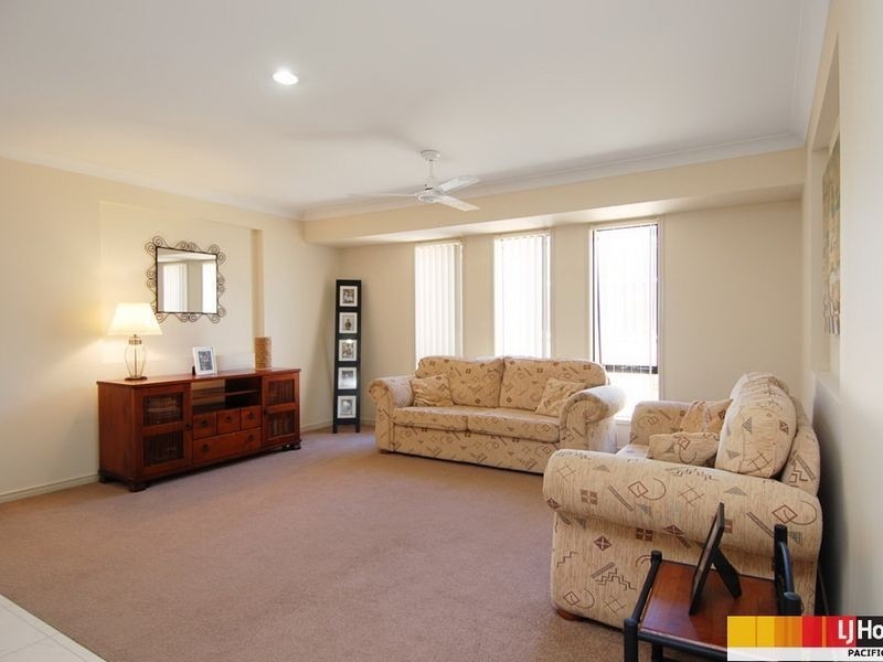 49 Bowley Street, Pacific Pines QLD 4211