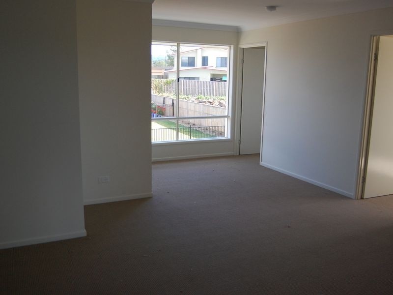 1/50 Lawley Street, Pacific Pines QLD 4211