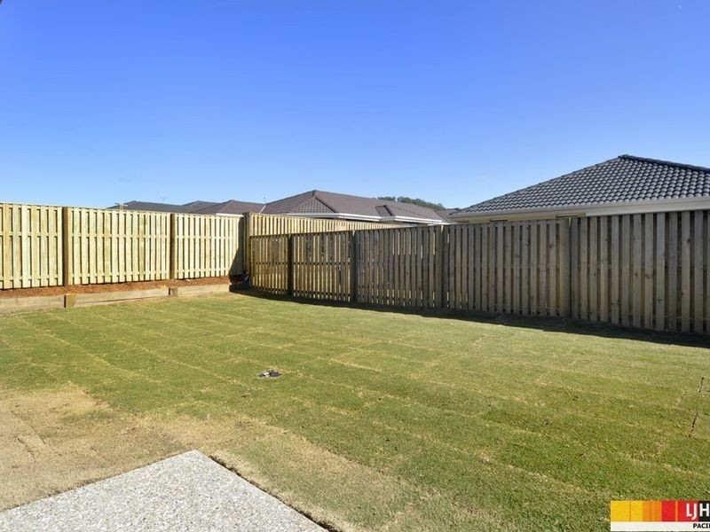 31 Shoalhaven Avenue, Pacific Pines QLD 4211