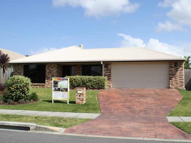 4 Sylvia Close, Pacific Pines QLD 4211