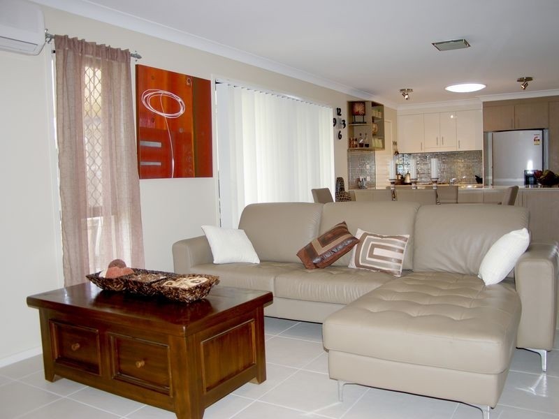 23 Carmarthen Circuit, Pacific Pines QLD 4211