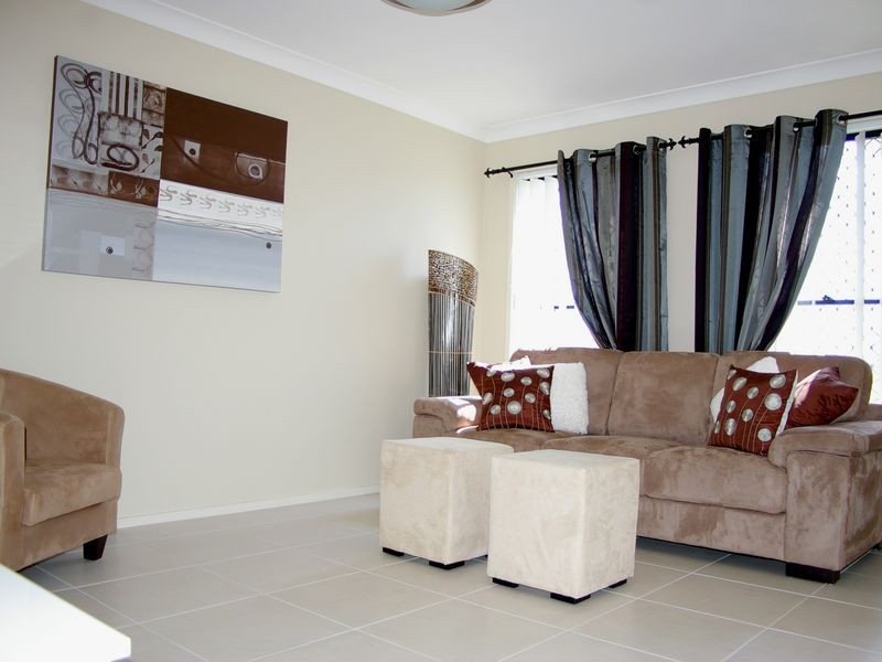 23 Carmarthen Circuit, Pacific Pines QLD 4211