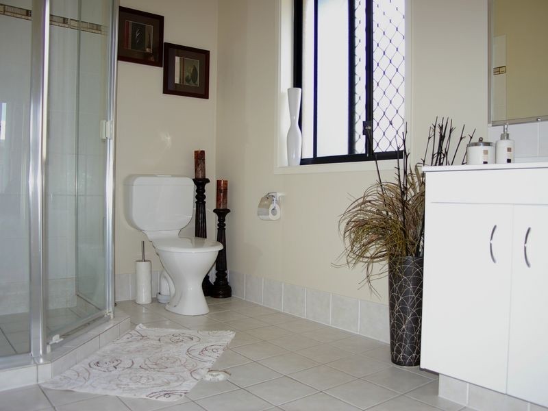 23 Carmarthen Circuit, Pacific Pines QLD 4211