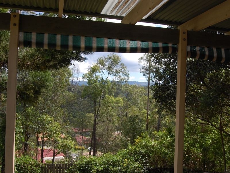 14 Pineview Drive, Oxenford QLD 4210