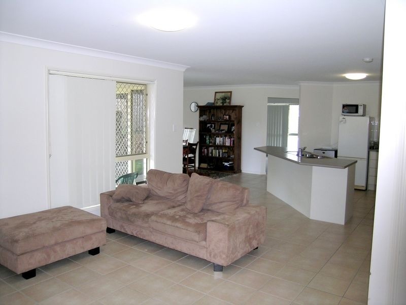 45 Bowley Street, Pacific Pines QLD 4211