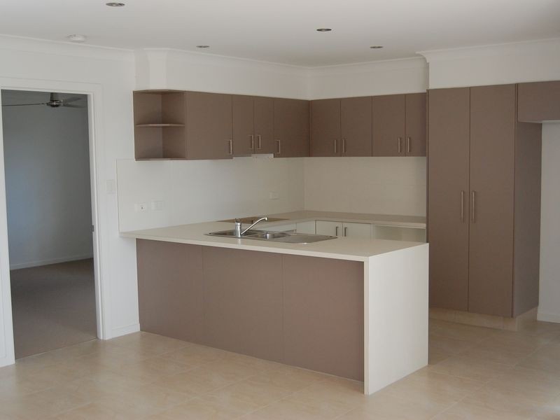 1/49 Harmsworth Road, Pacific Pines QLD 4211