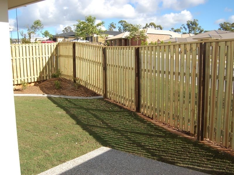 1/49 Harmsworth Road, Pacific Pines QLD 4211