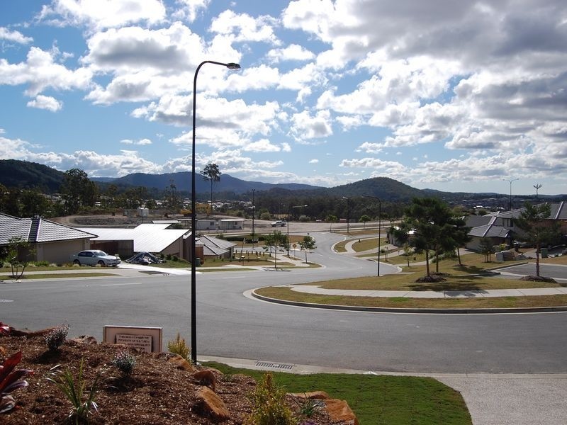 1/49 Harmsworth Road, Pacific Pines QLD 4211