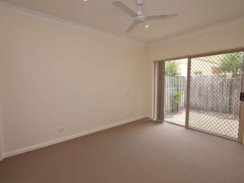 2/4 Bradbrook Street, Southport QLD 4215