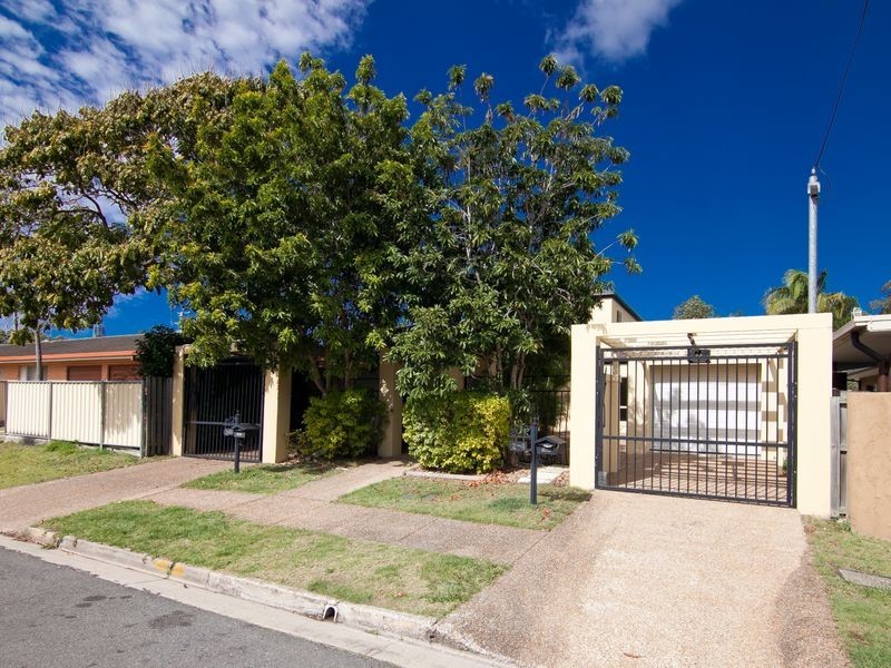 2/4 Bradbrook Street, Southport QLD 4215