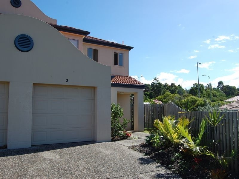 3/1 Studio Drive, Pacific Pines QLD 4211