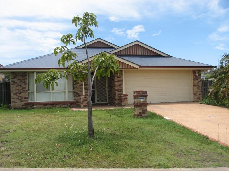 28 Mcrae Circuit, Pacific Pines QLD 4211
