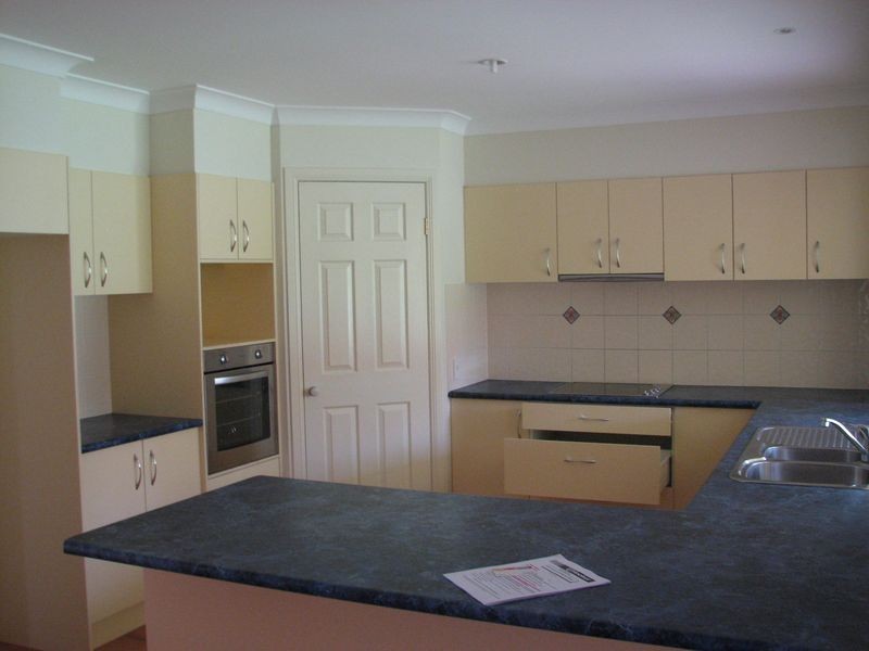 28 Mcrae Circuit, Pacific Pines QLD 4211