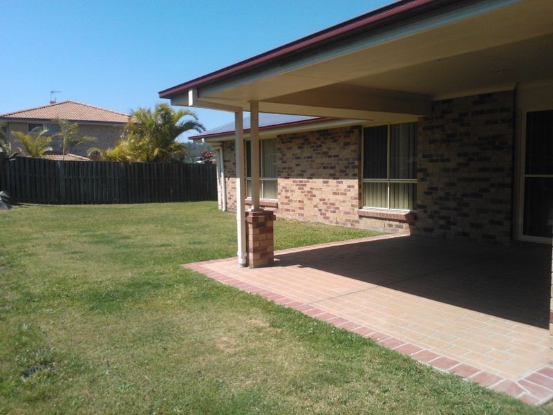 28 Mcrae Circuit, Pacific Pines QLD 4211