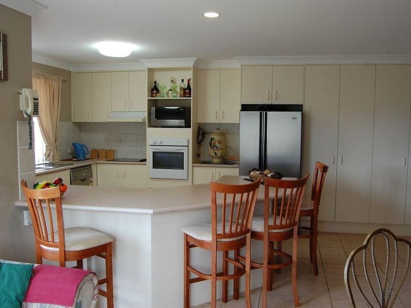5 Howland Circuit, Pacific Pines QLD 4211