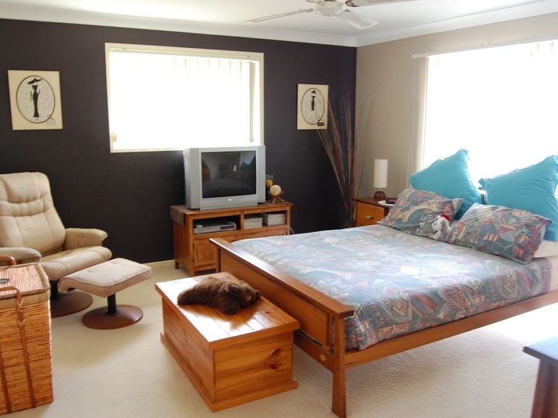 5 Howland Circuit, Pacific Pines QLD 4211