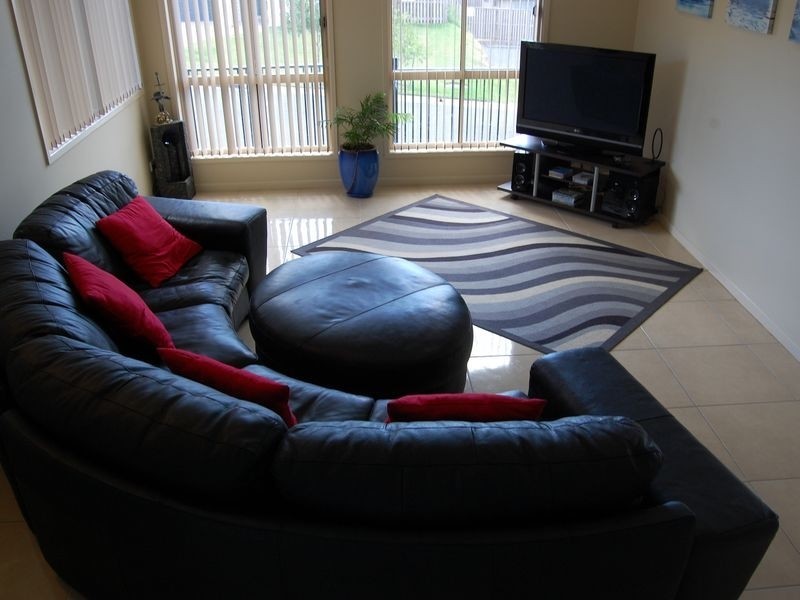 1/45 Laughlen Chase, Pacific Pines QLD 4211