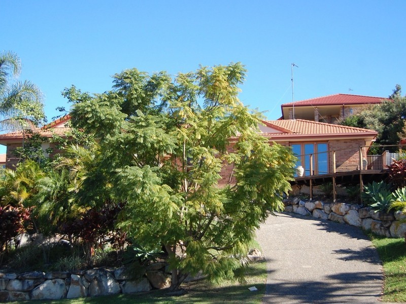 12 Flint Court, Pacific Pines QLD 4211