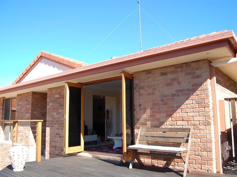 12 Flint Court, Pacific Pines QLD 4211