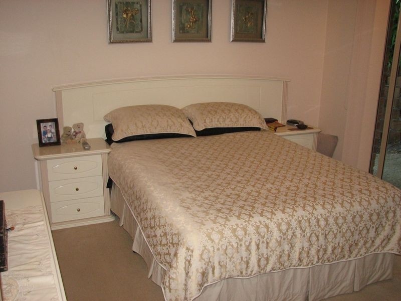 12 Flint Court, Pacific Pines QLD 4211