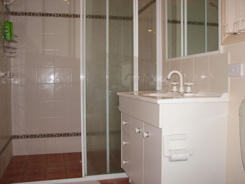 12 Flint Court, Pacific Pines QLD 4211