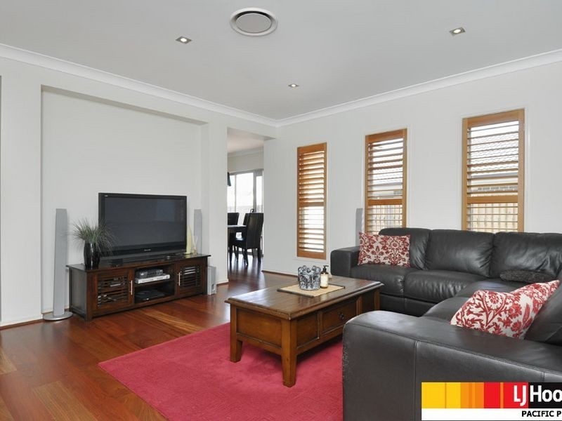 25 Manning Crescent, Pacific Pines QLD 4211