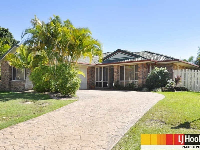 5 Samoa Court, Pacific Pines QLD 4211