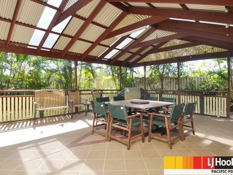 5 Samoa Court, Pacific Pines QLD 4211
